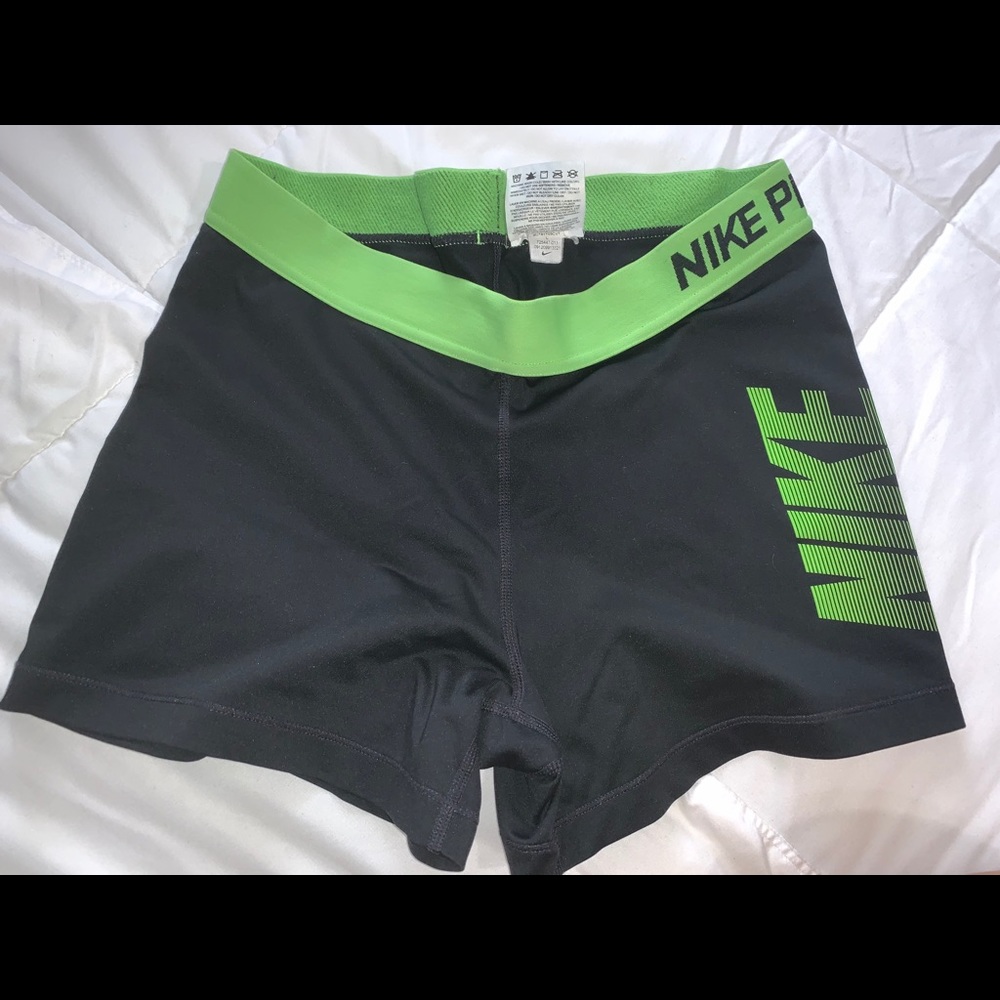 Nike Pro Shorts (Spandex) 3’’